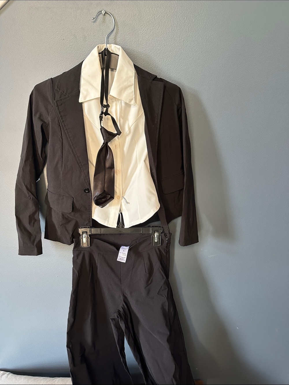 Weissman Black and White Girls suit costume all pieces included like new cond.